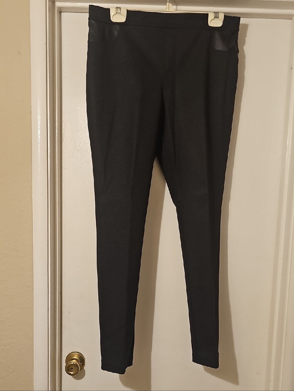 DKNY Black Women's Pants Labeled L/G.  Tote 9